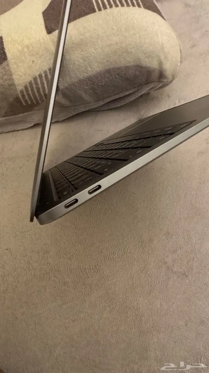 ماك بوك أير 2