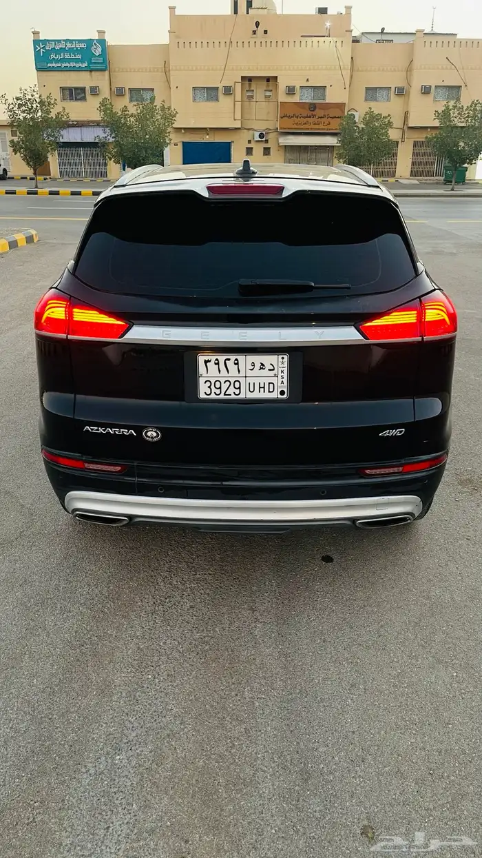 جيلي ازكارا 2021 فل كامل دفع رباعي وقياده ذاتيه 5