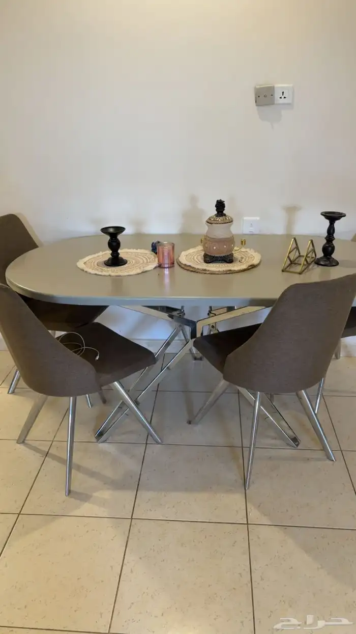 طاوله طعام 1