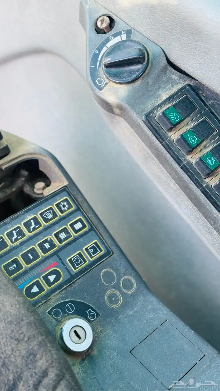 حفار فولفو EC210BLC 2011 للبيع 24