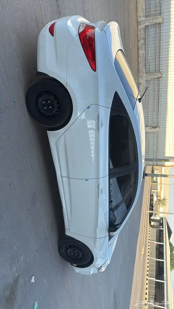 اكسنت 2017 بنزين 4