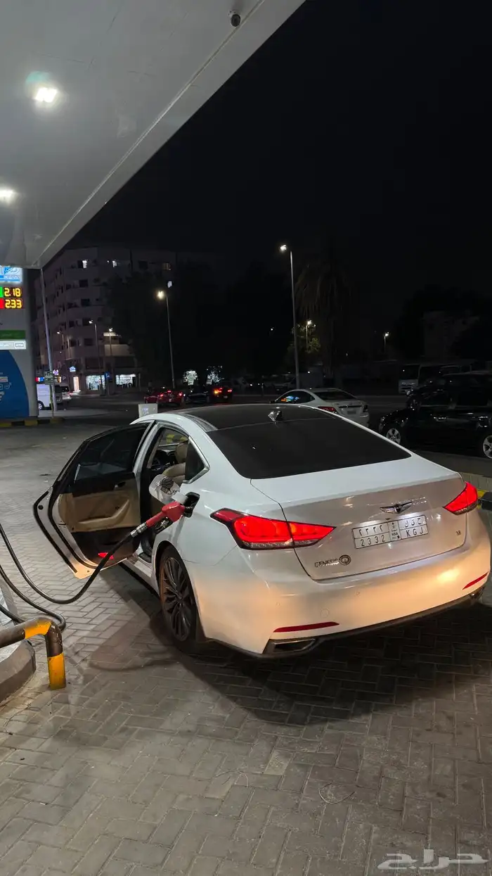 ابحث عن جنسس موديل 15 16 17 18 يفضل لون ازرق 0