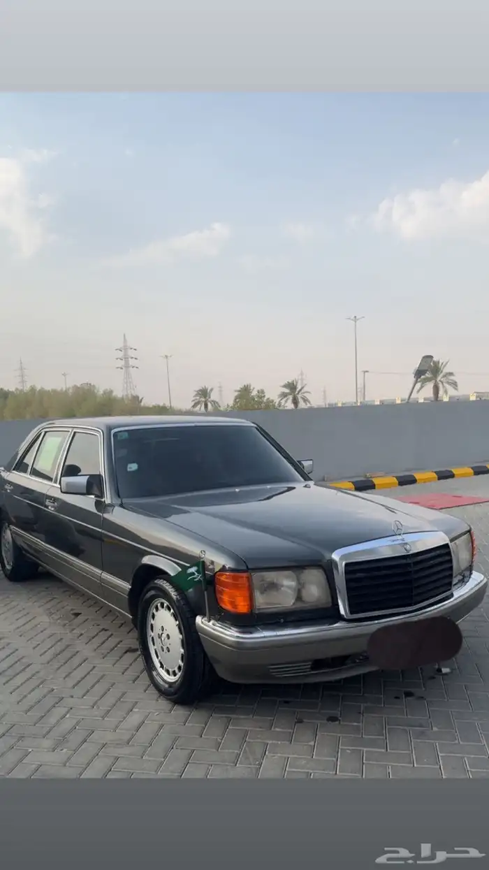 مرسيدس 1990 نظيف مخزن ملكي مع لوحات مميزه على السياره 1