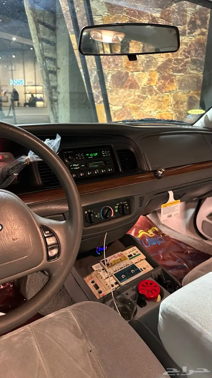 فورد كراون فكتوريا وكاله 14