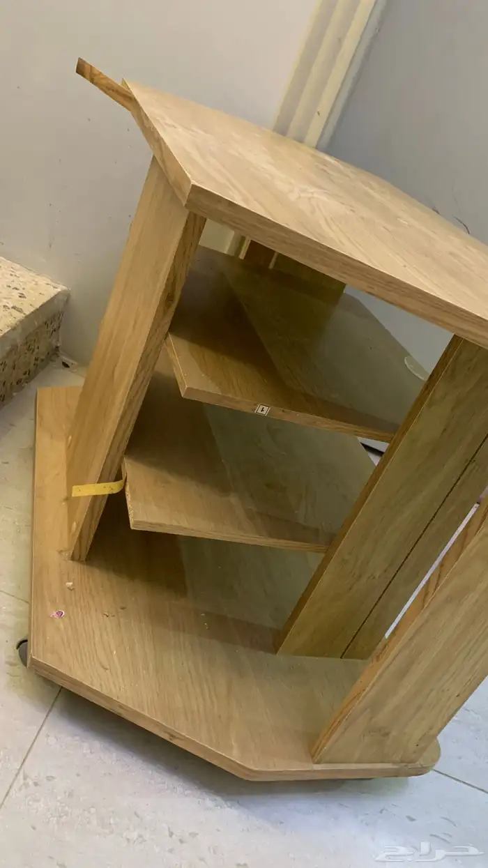 طاولة متحركة 1