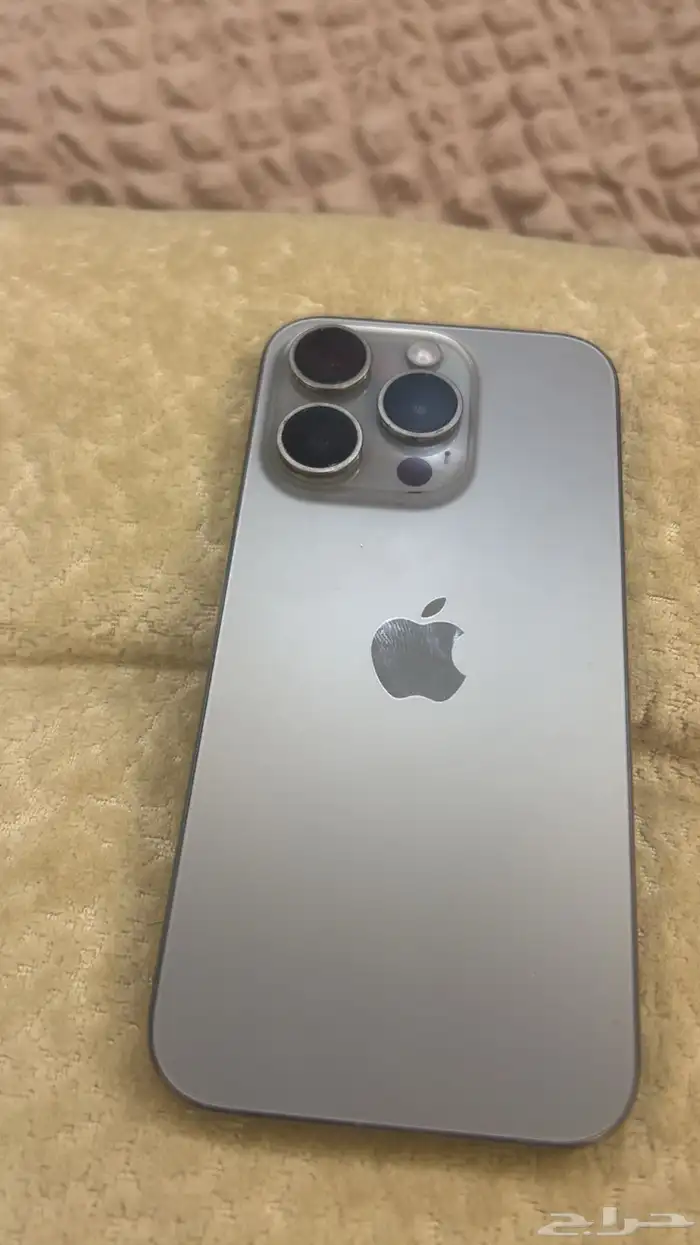 جوال ايفون 15 برو (256) اللون فضي 0
