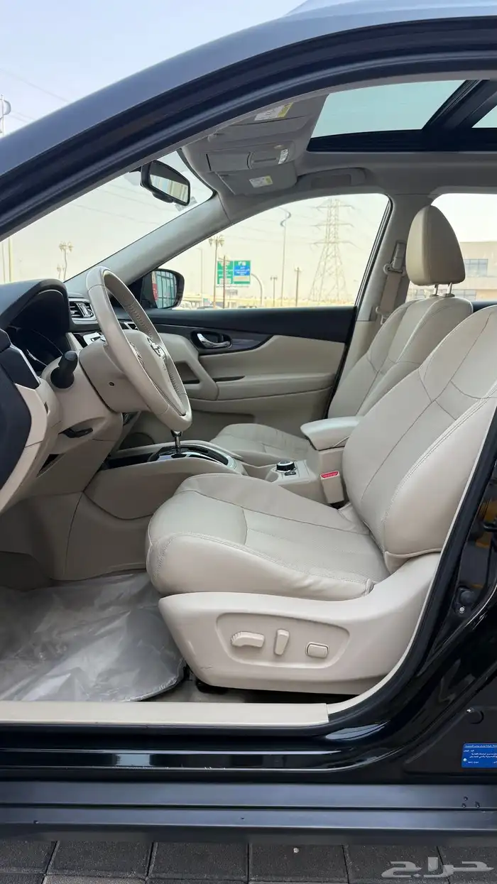 للبيع نيسان اكس تريل 2016 فل كامل - دبل 16