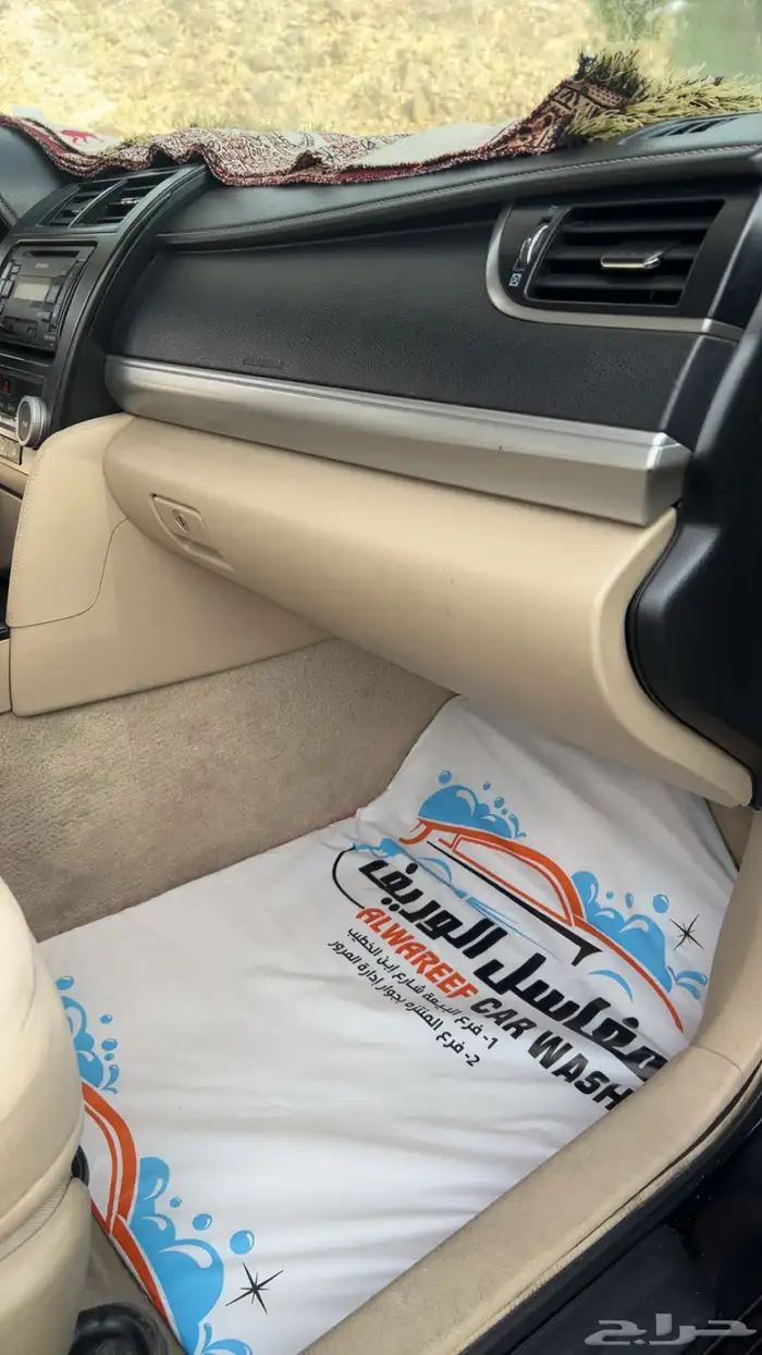 للبيع كامري ممشى قليل لون اسود بلد . 22