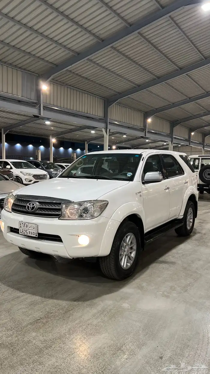 فورتشنر موديل 2010 قير اوتوماتيك 16