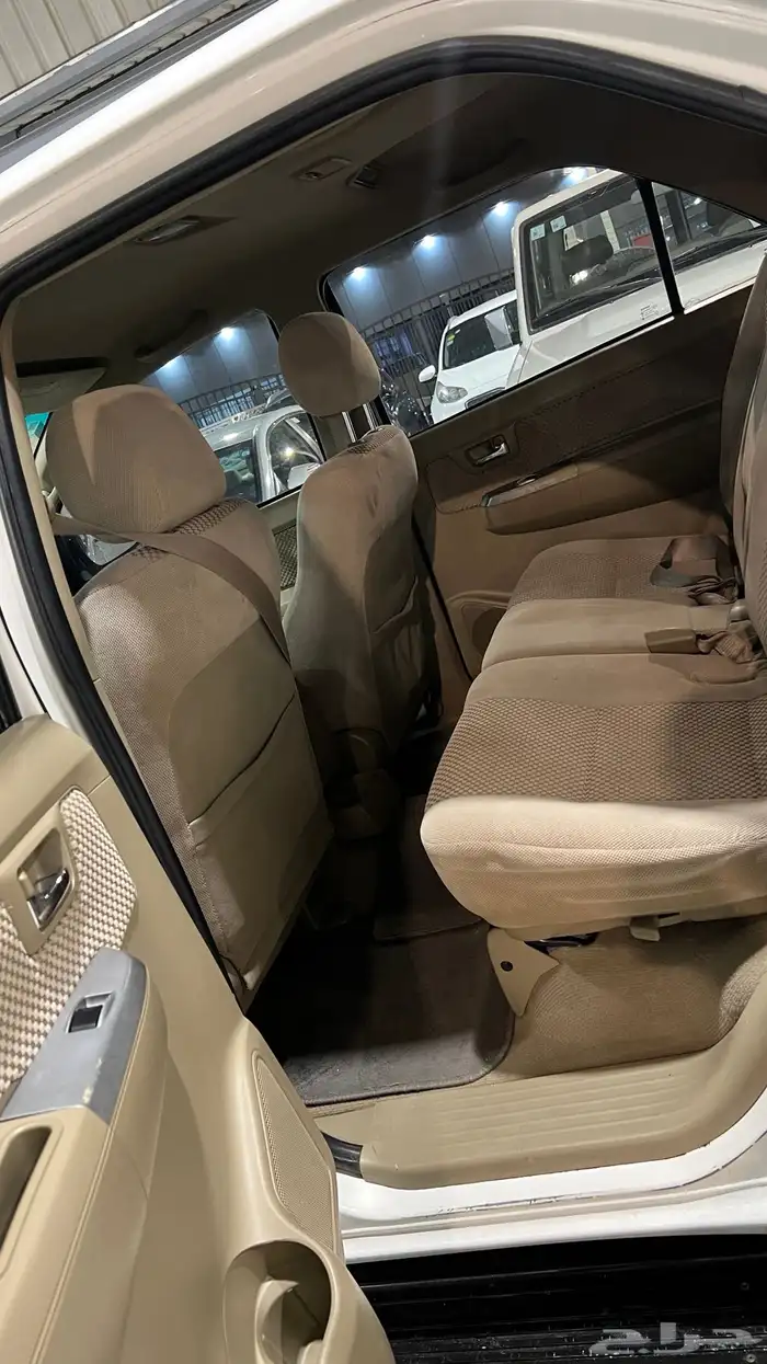 فورتشنر موديل 2010 قير اوتوماتيك 11