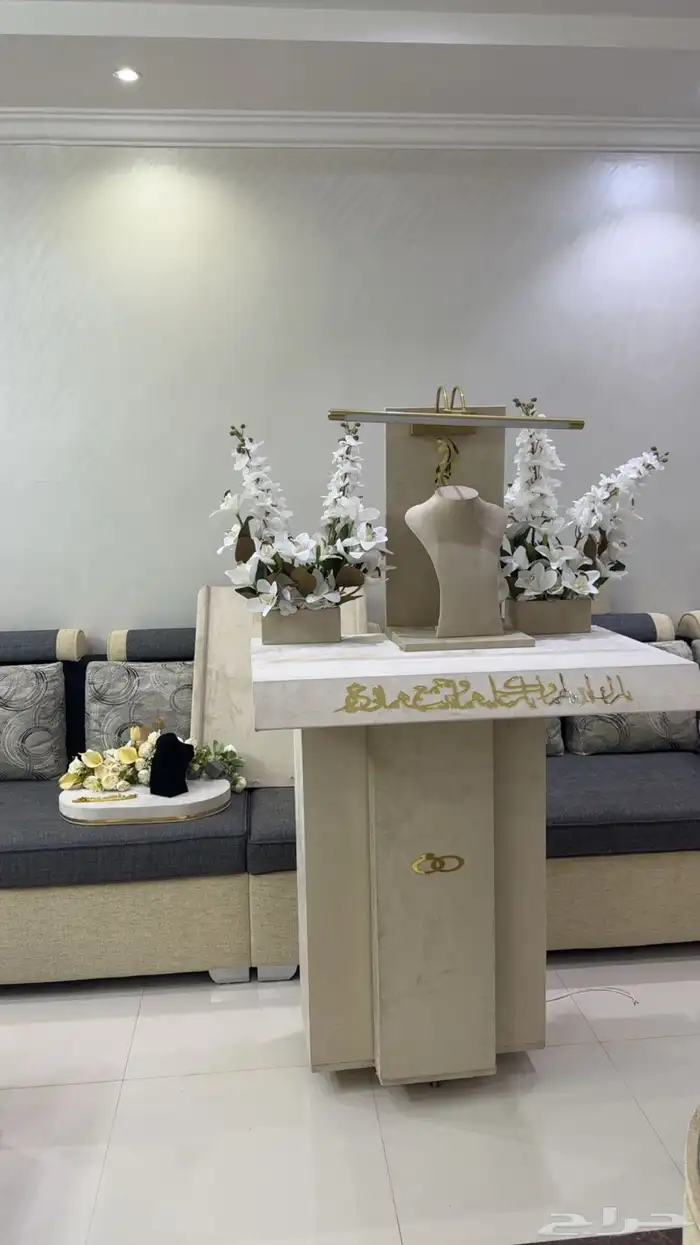 ستاند ملكه او شبكه فاخر 2