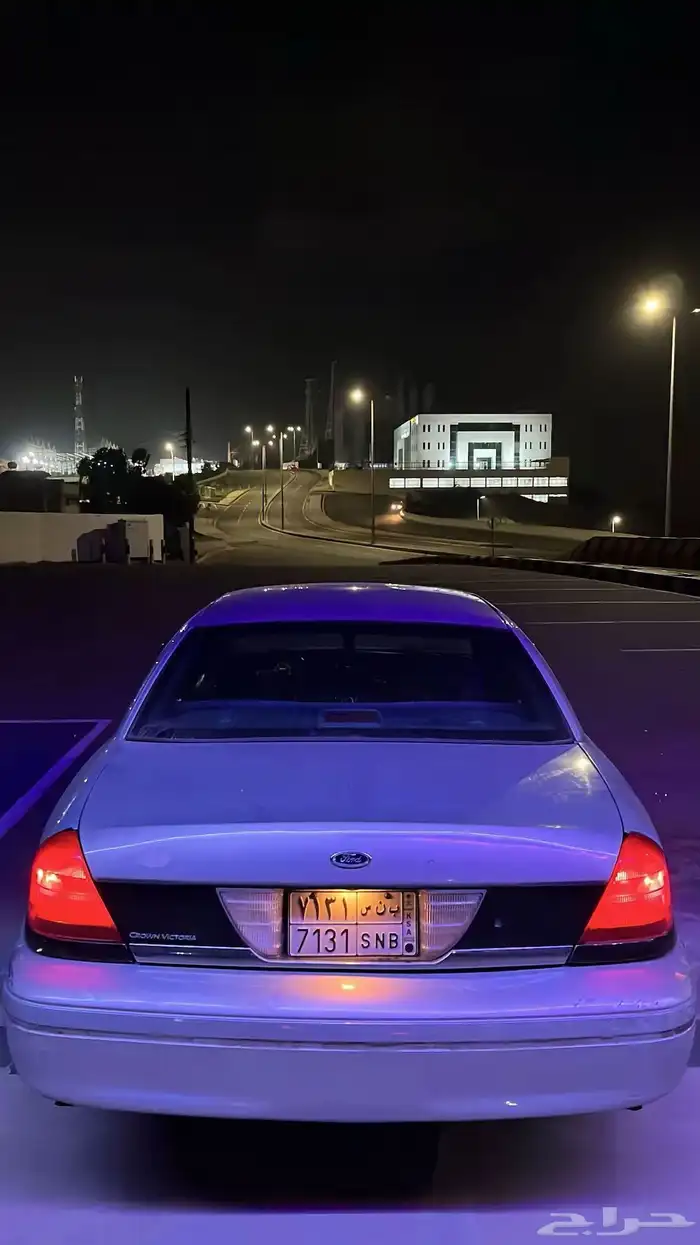 للبيع فورد فكتوريا2001 12