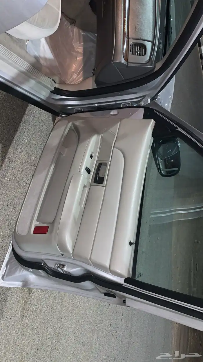 فورد فكتوريا سمنتي 2011 8