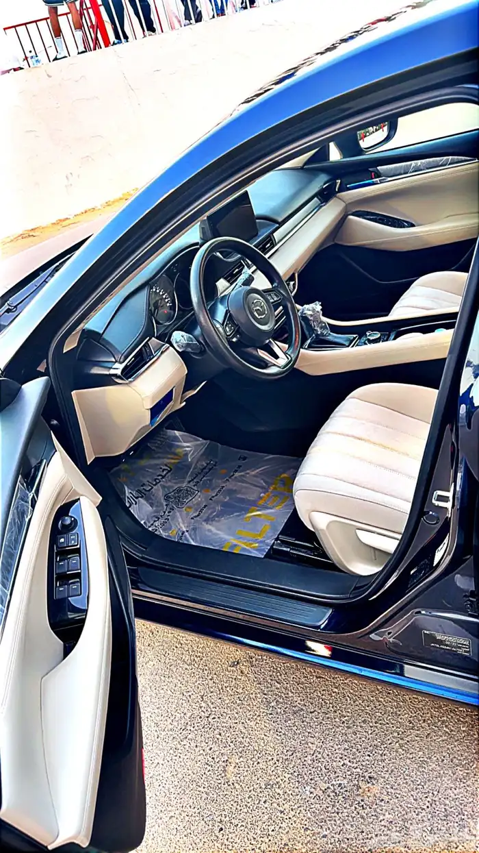 مازدا 6 2022 ازرق غامق كحلي نظيف ممشى قليل 7