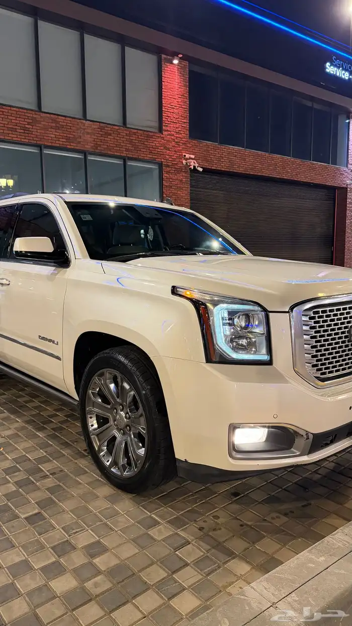 للبيع يوكن دينالي 2015 دبل لون لؤلؤي 2