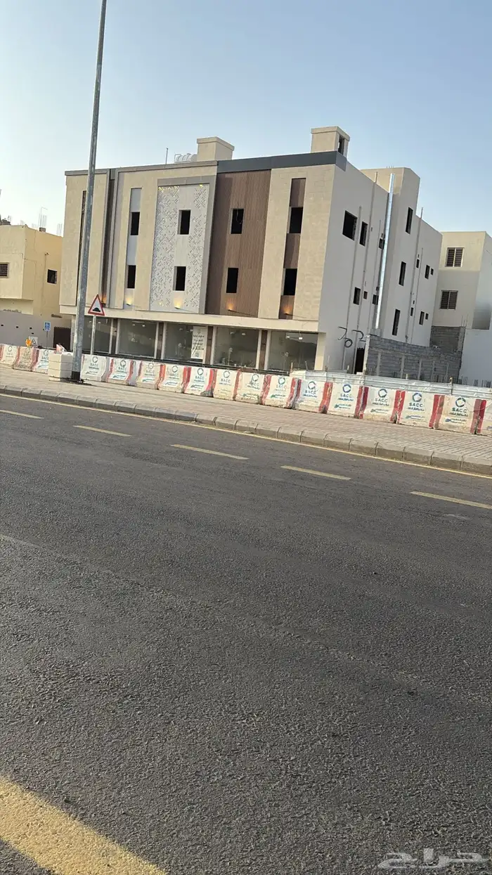 مطلوب شقه بالسلام النازل او المديفر 4 غرف نضيفه او جديدة 0