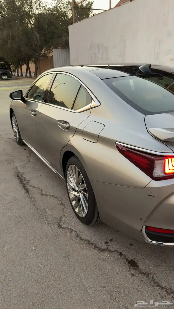 لكسز ES250 7
