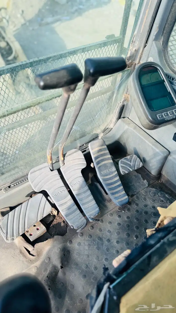 حفار فولفو EC210BLC 2011 للبيع 20