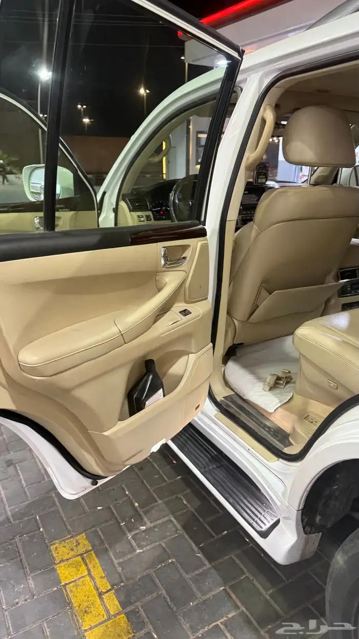 للبيع لكزز 2009 9