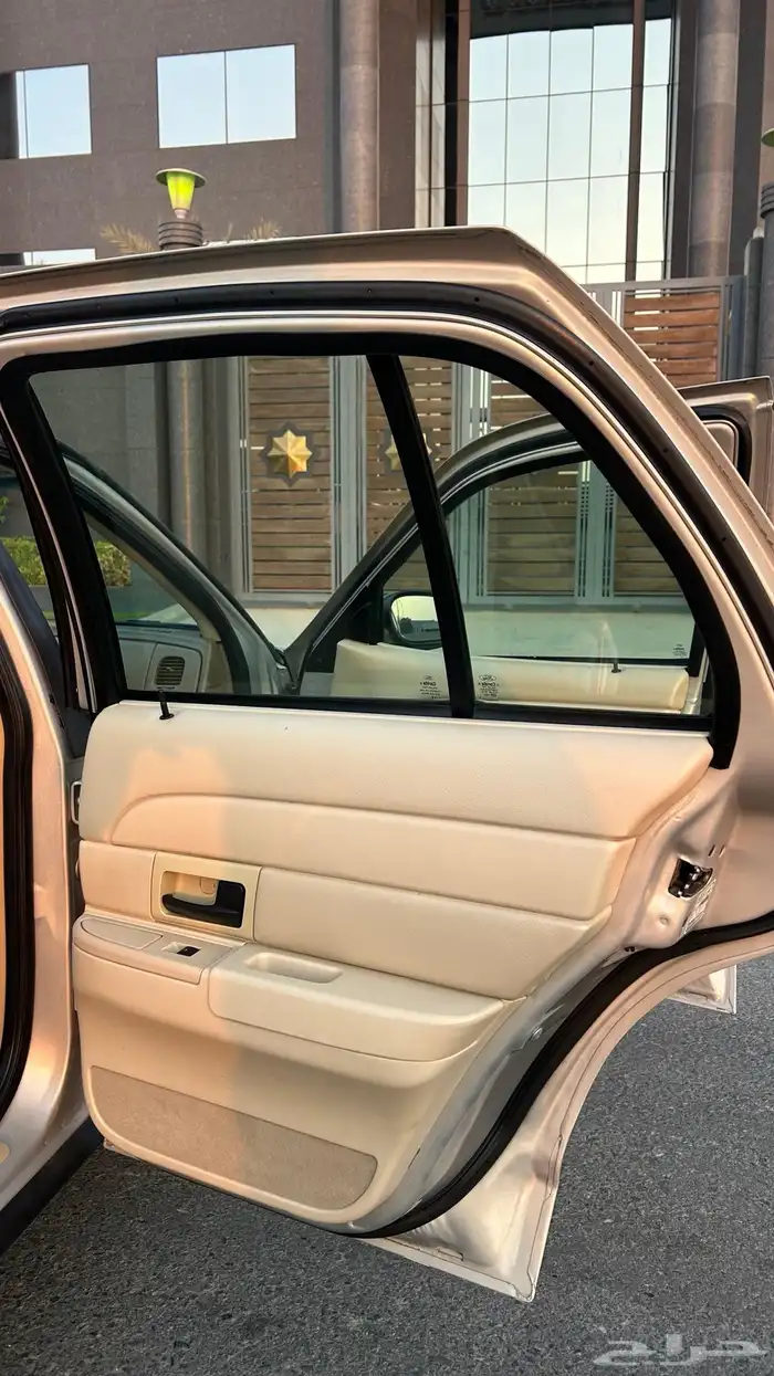 فورد كراون فكتوريا (2012) 15