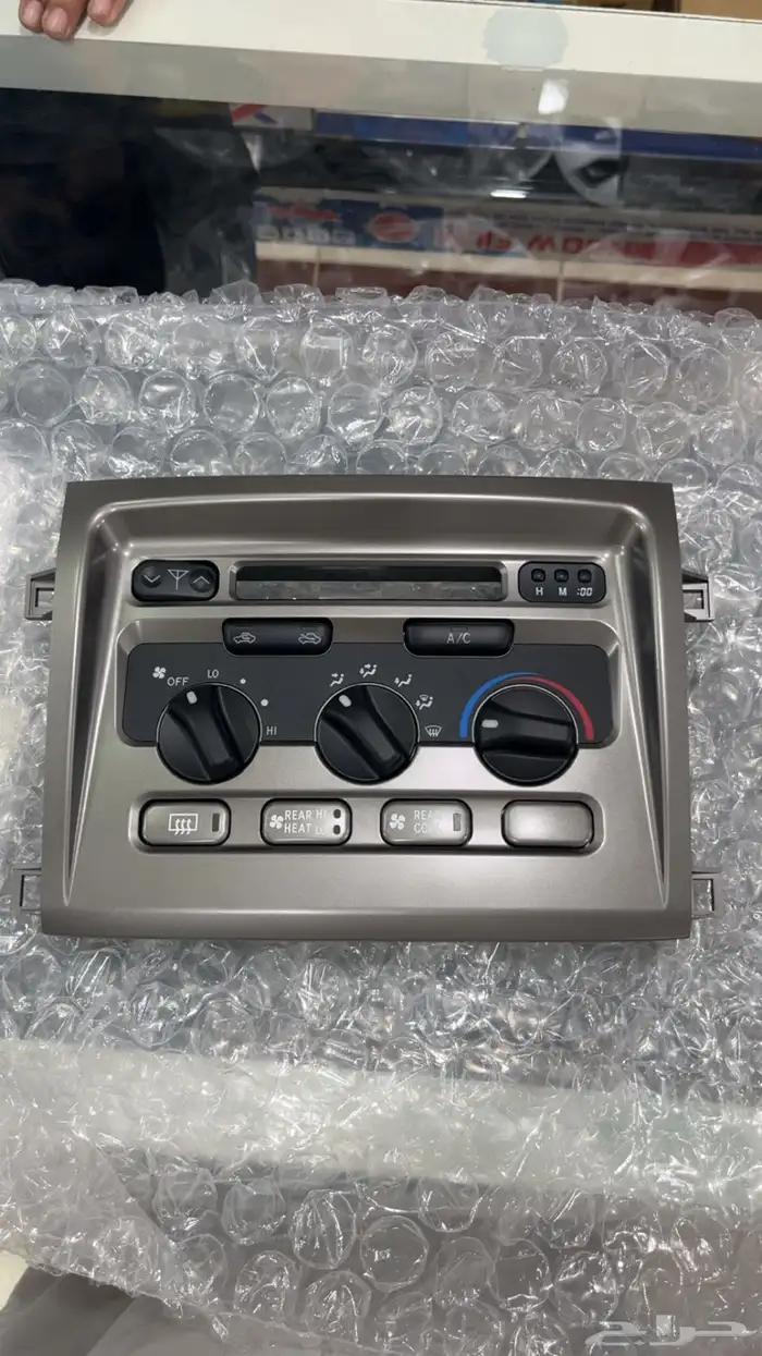 ديكور يد باب الشنطه لاندكروزر 98-2007 جميع الانواع 5