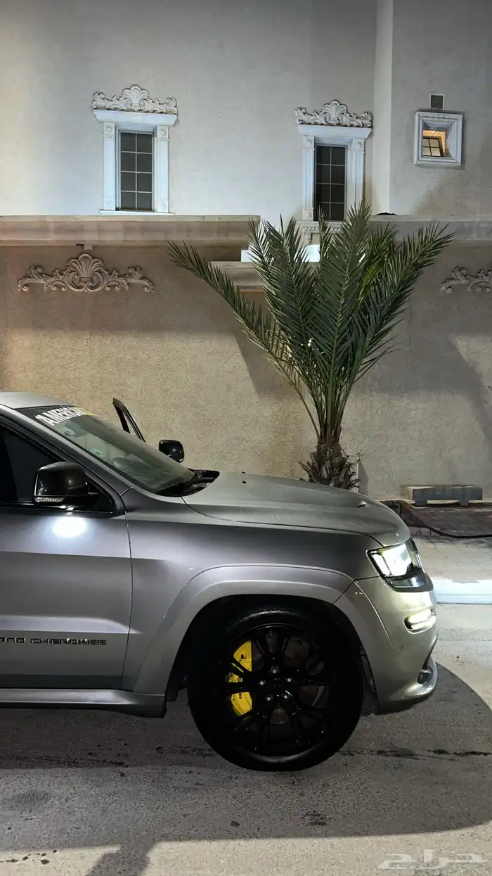 جيب قراند شيروكي SRT 9