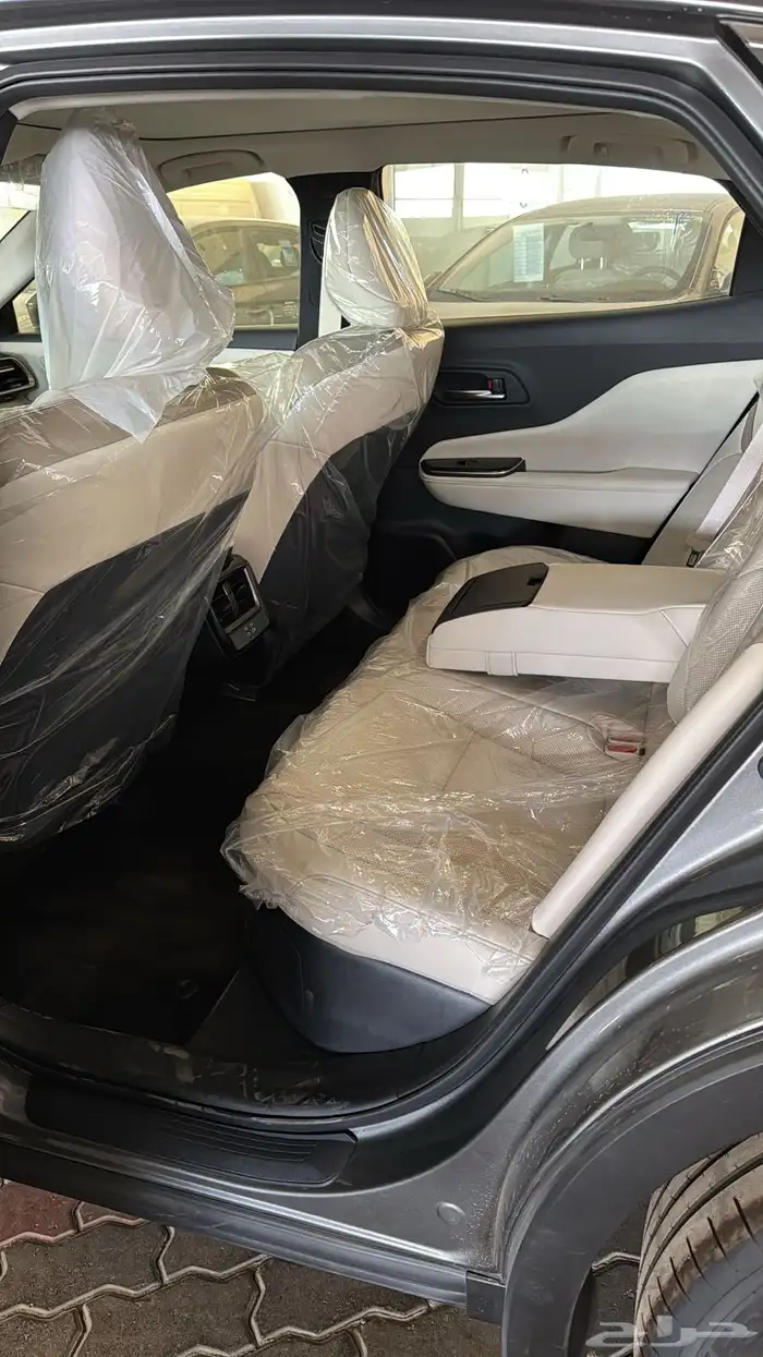 تويوتا كراون برستيج هايبرد 2026 9