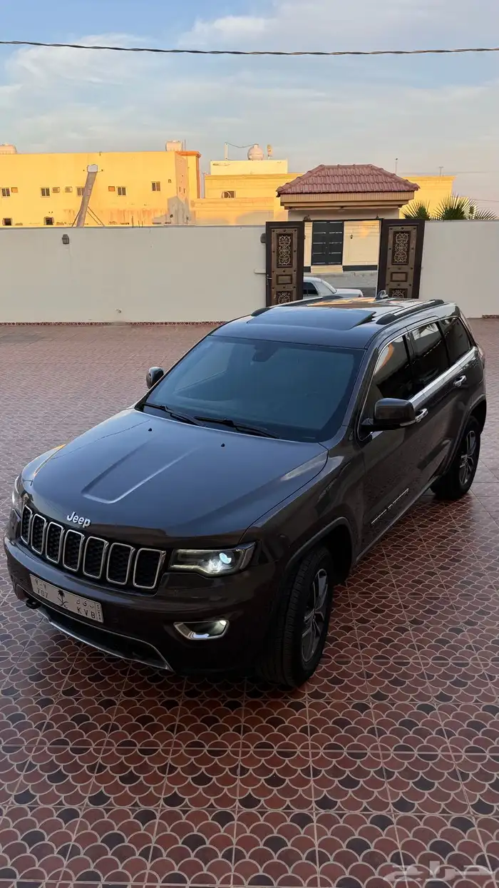 جيب جراند شيروكي 6