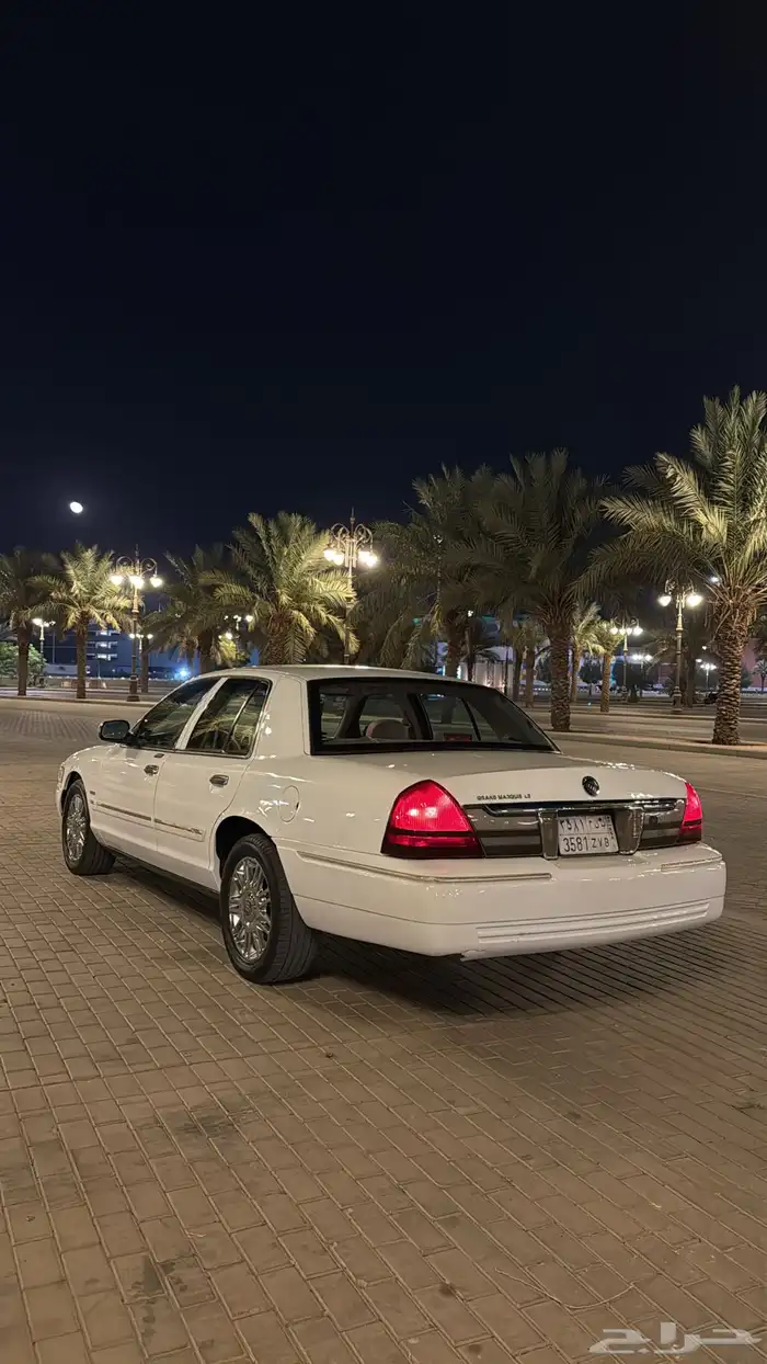 للبيع فورد ماركيز 2010 مالك ثاني من الوكاله 0