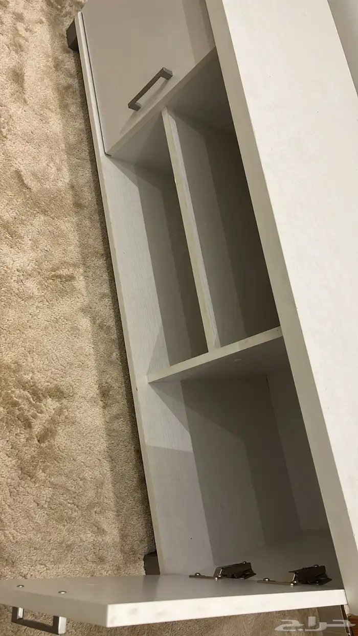 طاوله ابيض نضيف 0