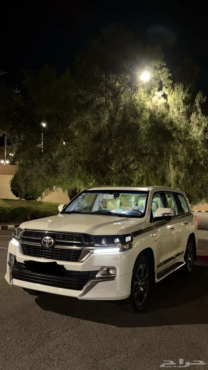 جيب لاند كروزر في اكس ار 3