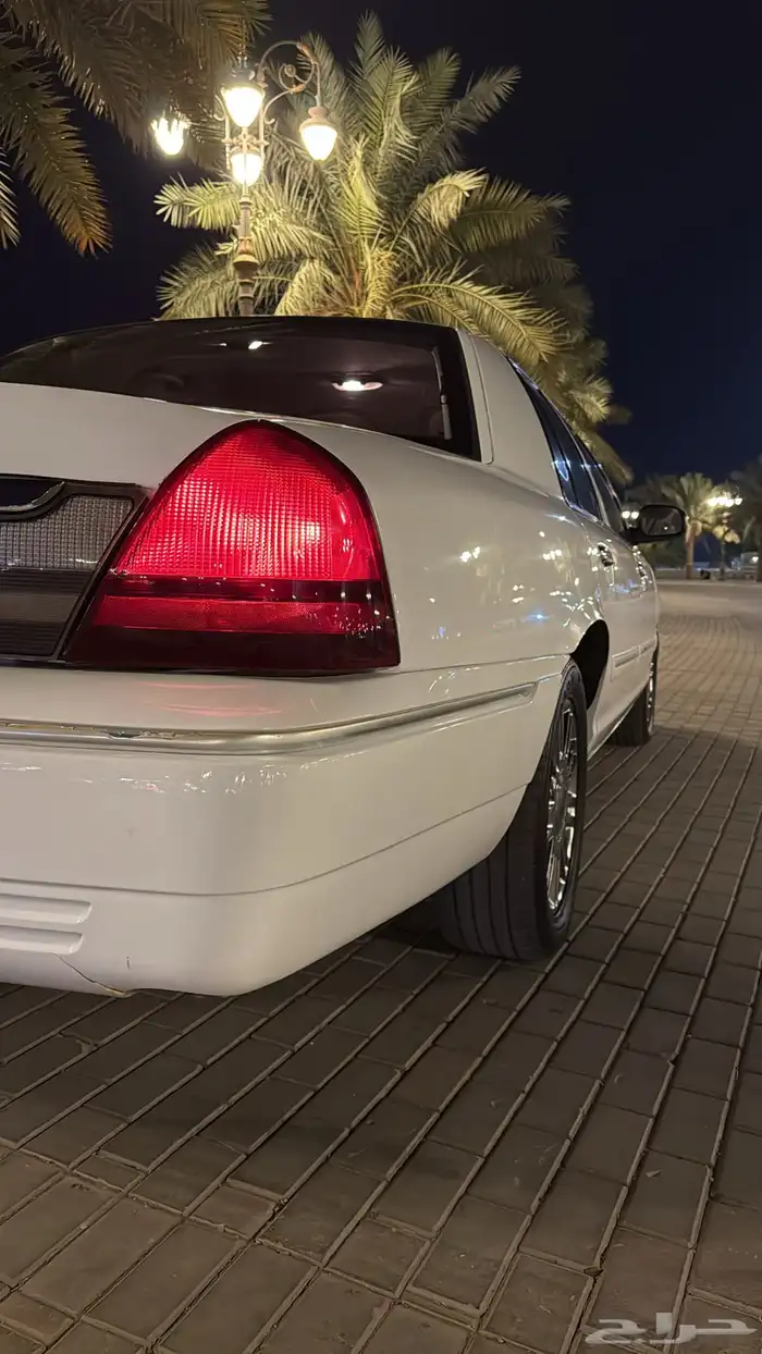 للبيع فورد ماركيز 2010 مالك ثاني من الوكاله 4