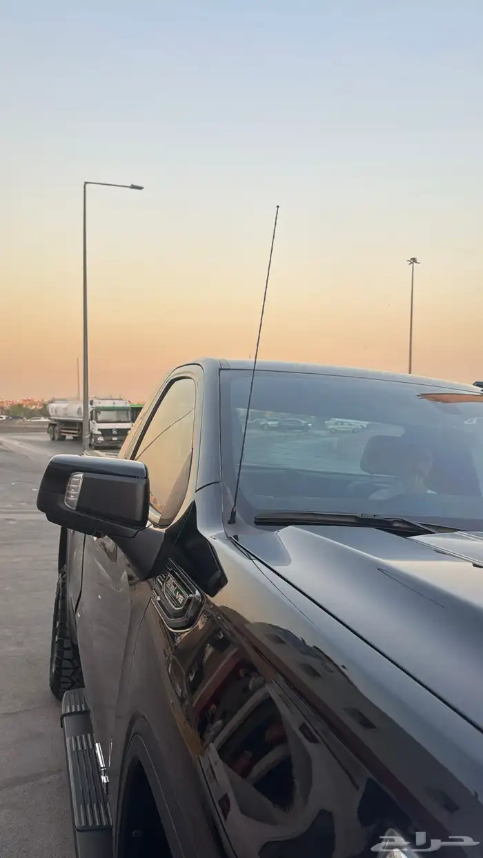 جمس سيرا 2021 AT4مخزن شبه الاصفار 10