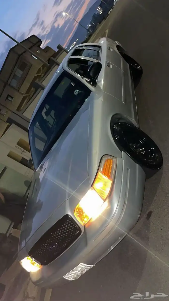 للبيع فورد فكتوريا2001 6