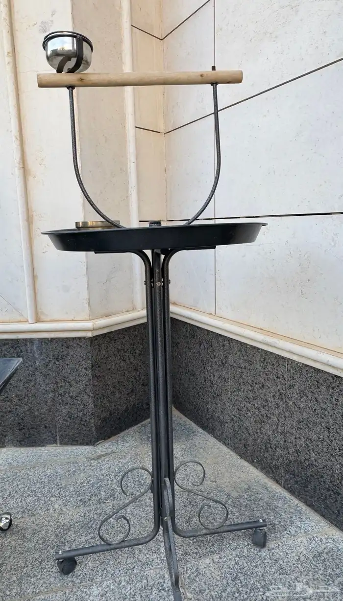 قفص مع استاند 1