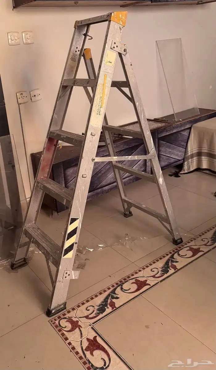 سلم للبيع أربع درجات ألمنيوم 0