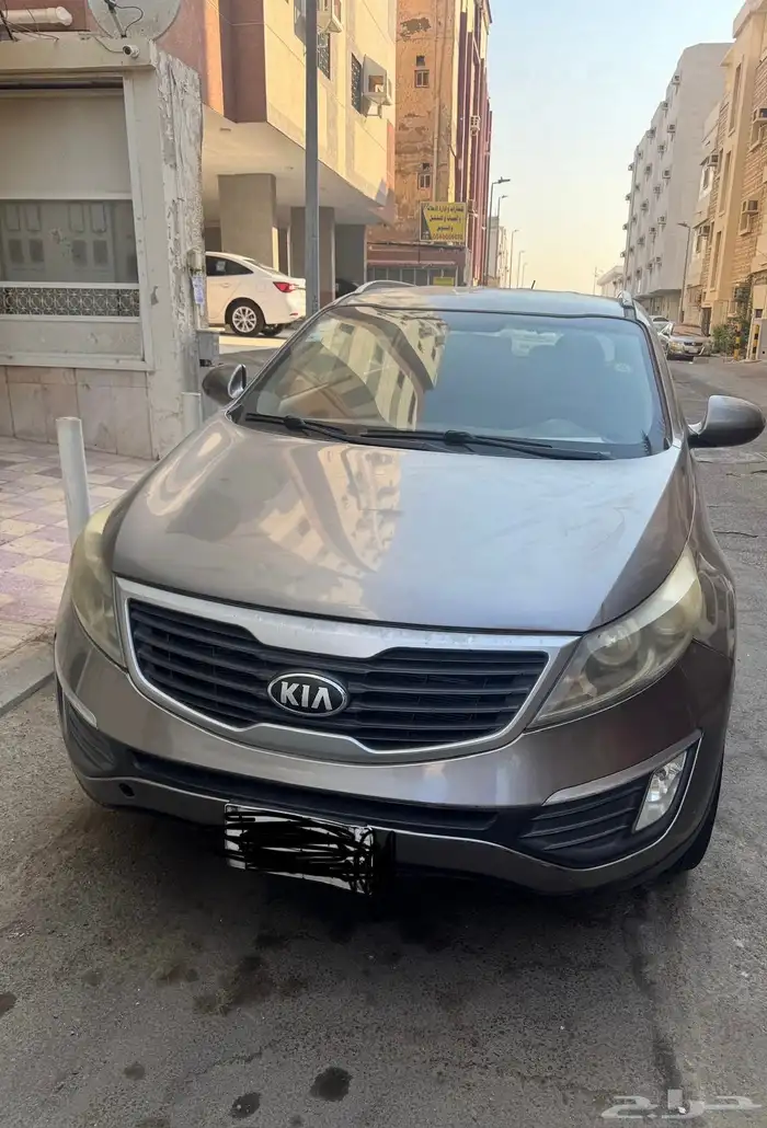 عربيه كيا سبورتاج موديل 2012 ماشيه تقريبا 270 كيلو تم الفحص 2