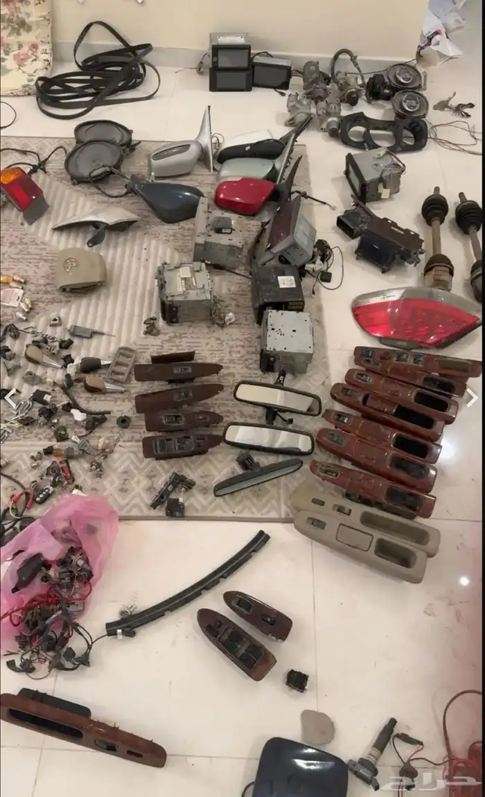 قطع الغيار المستعمل نضيف 1