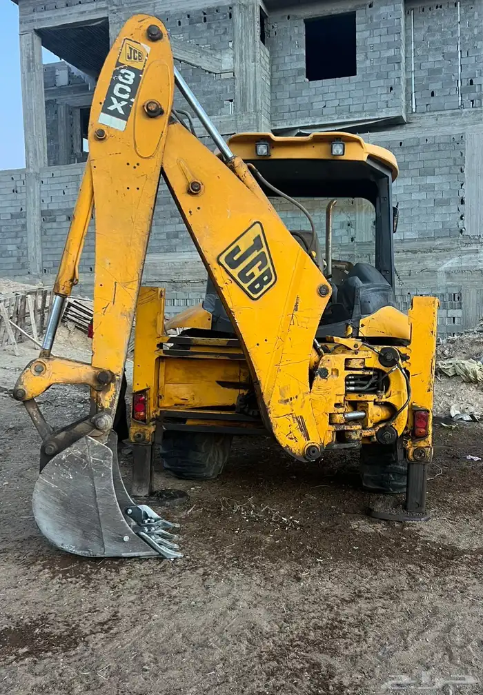 جي سي بي للبيع 2004 2