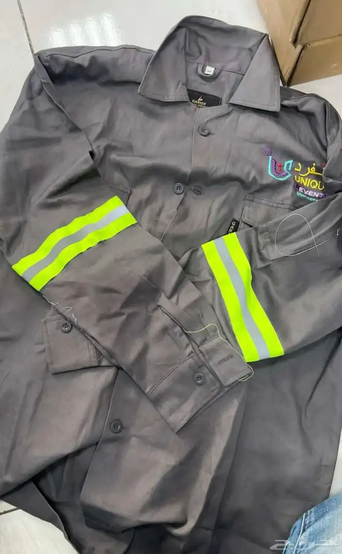 تفصيل الزي الموحد وتطريز الشعارات بجودة عالية 10