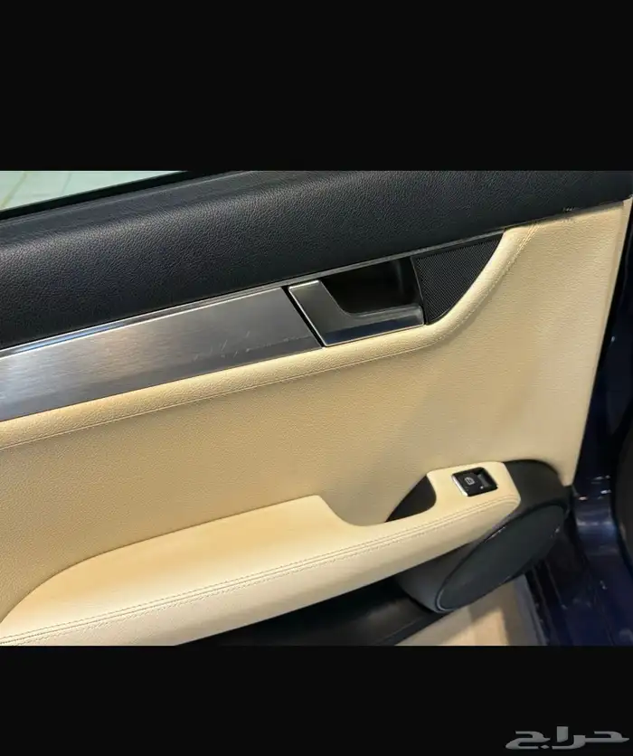 مرسيدس C200 موديل 2014 12