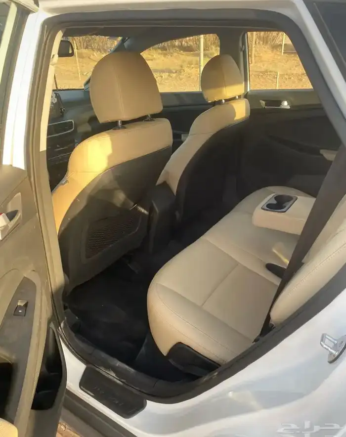 توسان 2019 ديزل مكينة كبير للبدل او للبيع نضيف 1