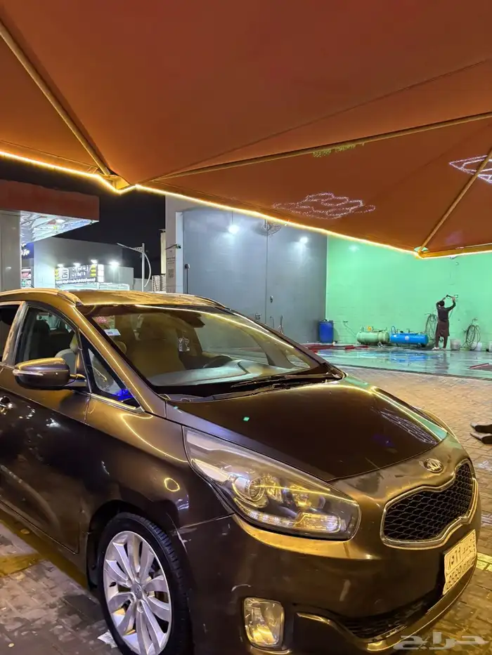 كيا كارينز موديل 2015 ممشى 172 الف 0