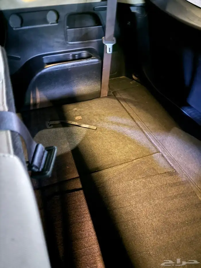 كيا كارينز موديل 2015 ممشى 172 الف 10