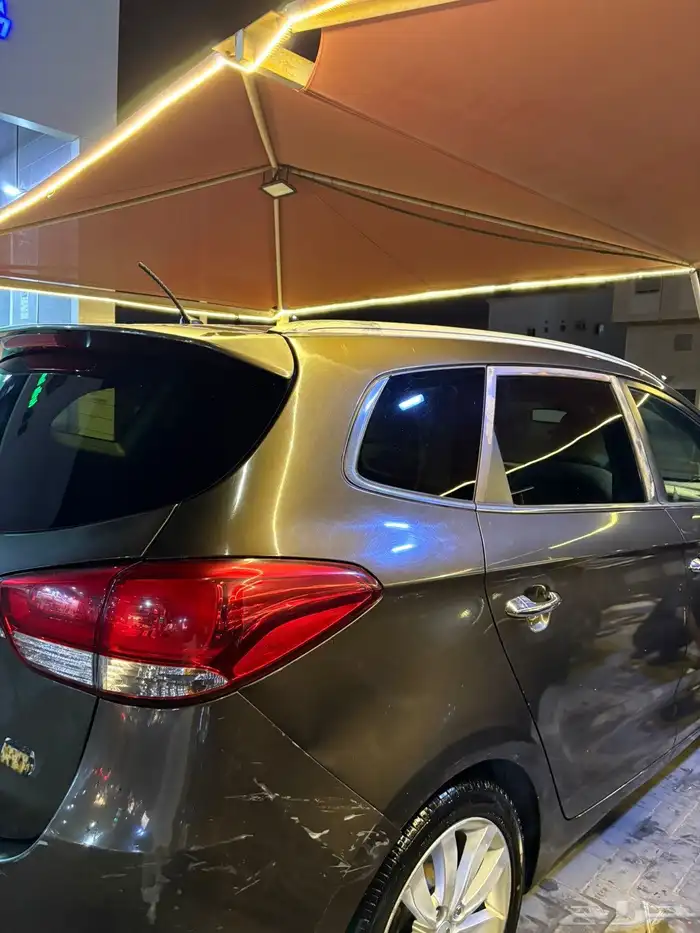 كيا كارينز موديل 2015 ممشى 172 الف 5