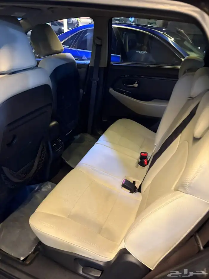 كيا كارينز موديل 2015 ممشى 172 الف 7