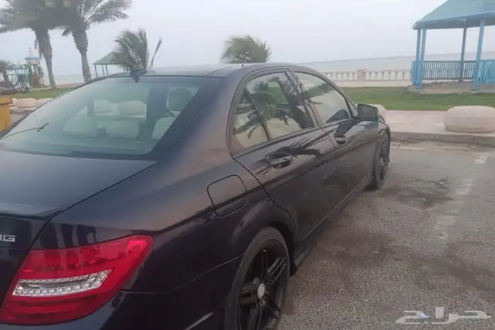 مرسيدس C200 موديل 2014 3