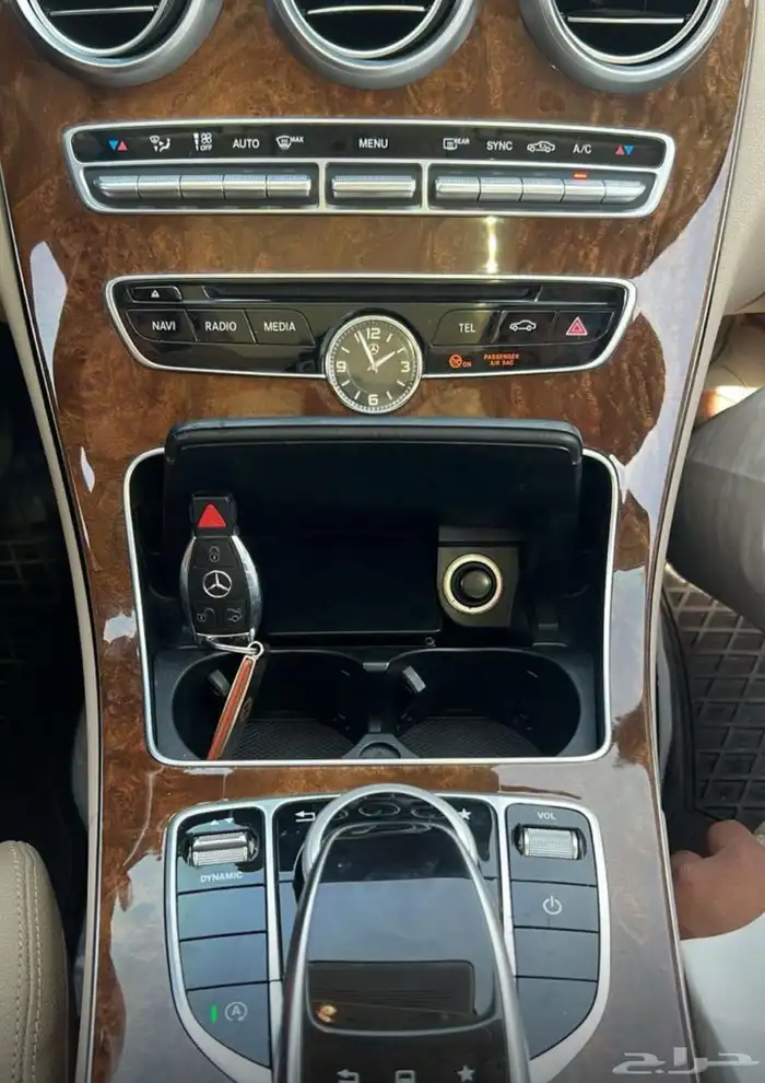 مرسيدس C300 موديل 2016 نظافه وعلى الشرط واستخدام شخصي 3