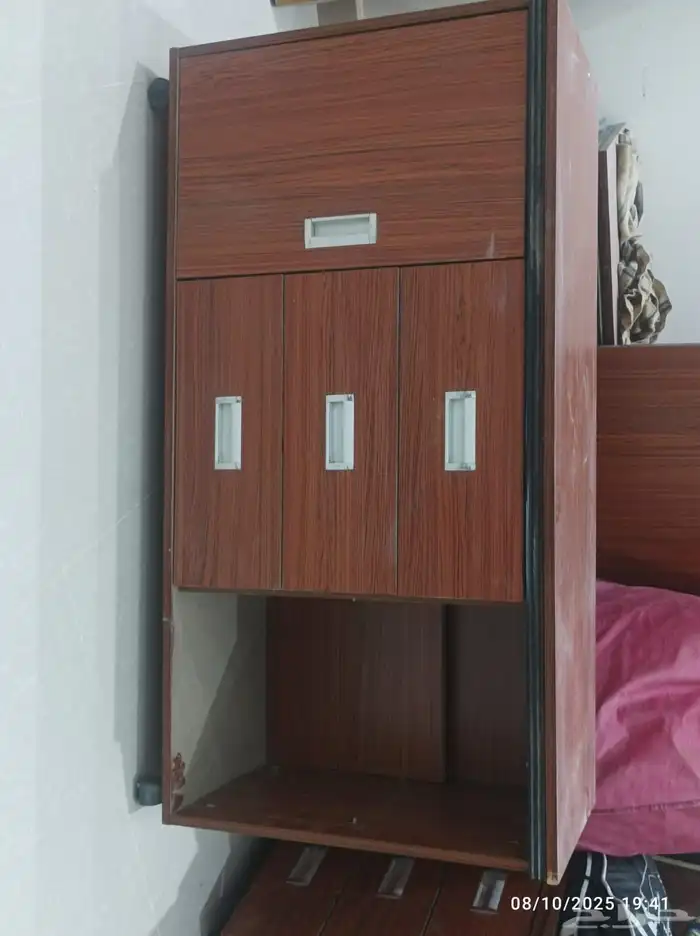 مكتب متكامل مستخدم نظيف 3