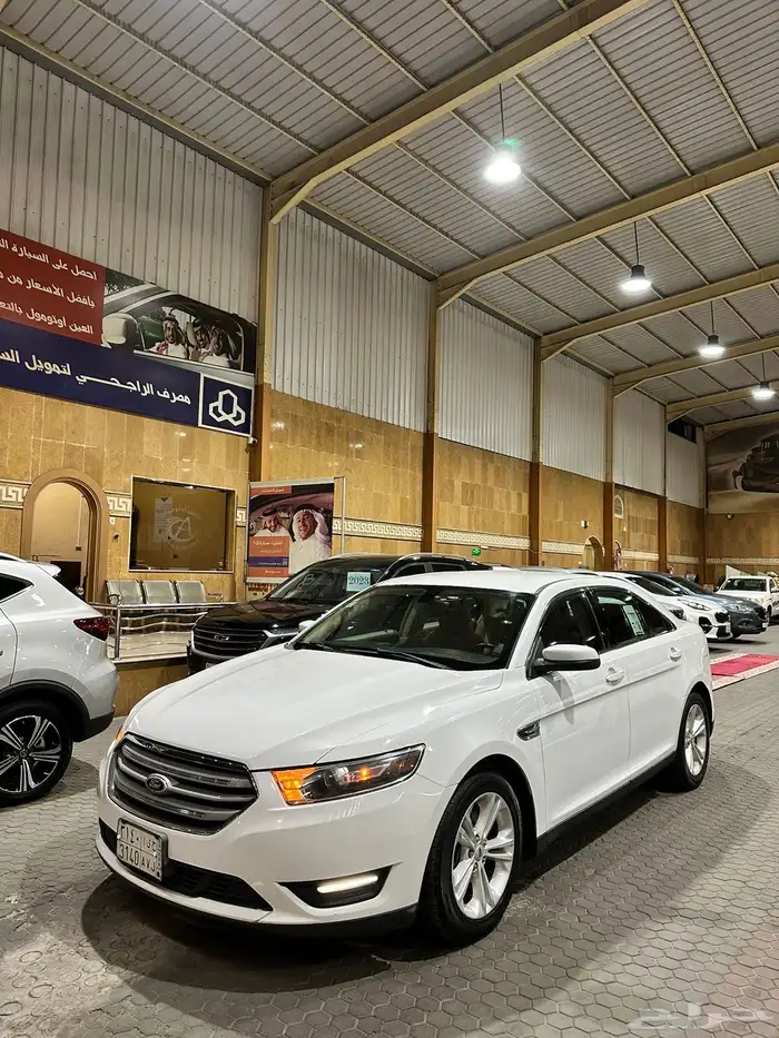 للبيع - فورد تورس - سعودي - نص فل -2015 0